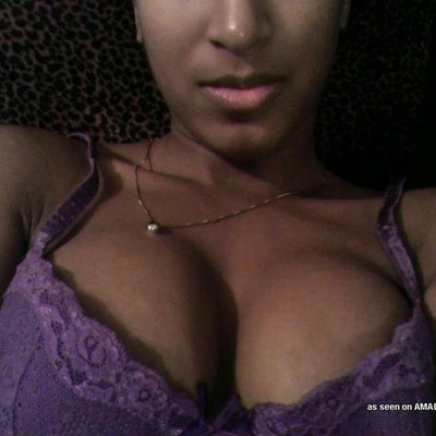 Black Amateur Cutie Exposed Her Big Tits