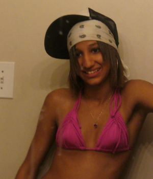 Black College Coed Dorm Room Nude Selfpics