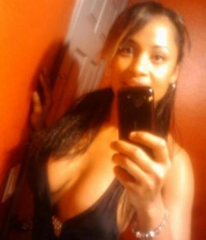 Busty Black Amateur Chicks Self Pics