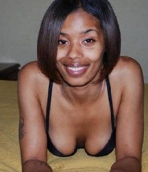 Hot Ebony Amateur Posing In Hotel Room