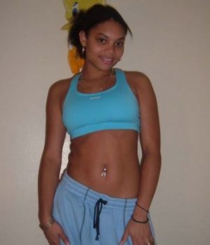 Sporty Ebony GF Showing Off Her Tight Body